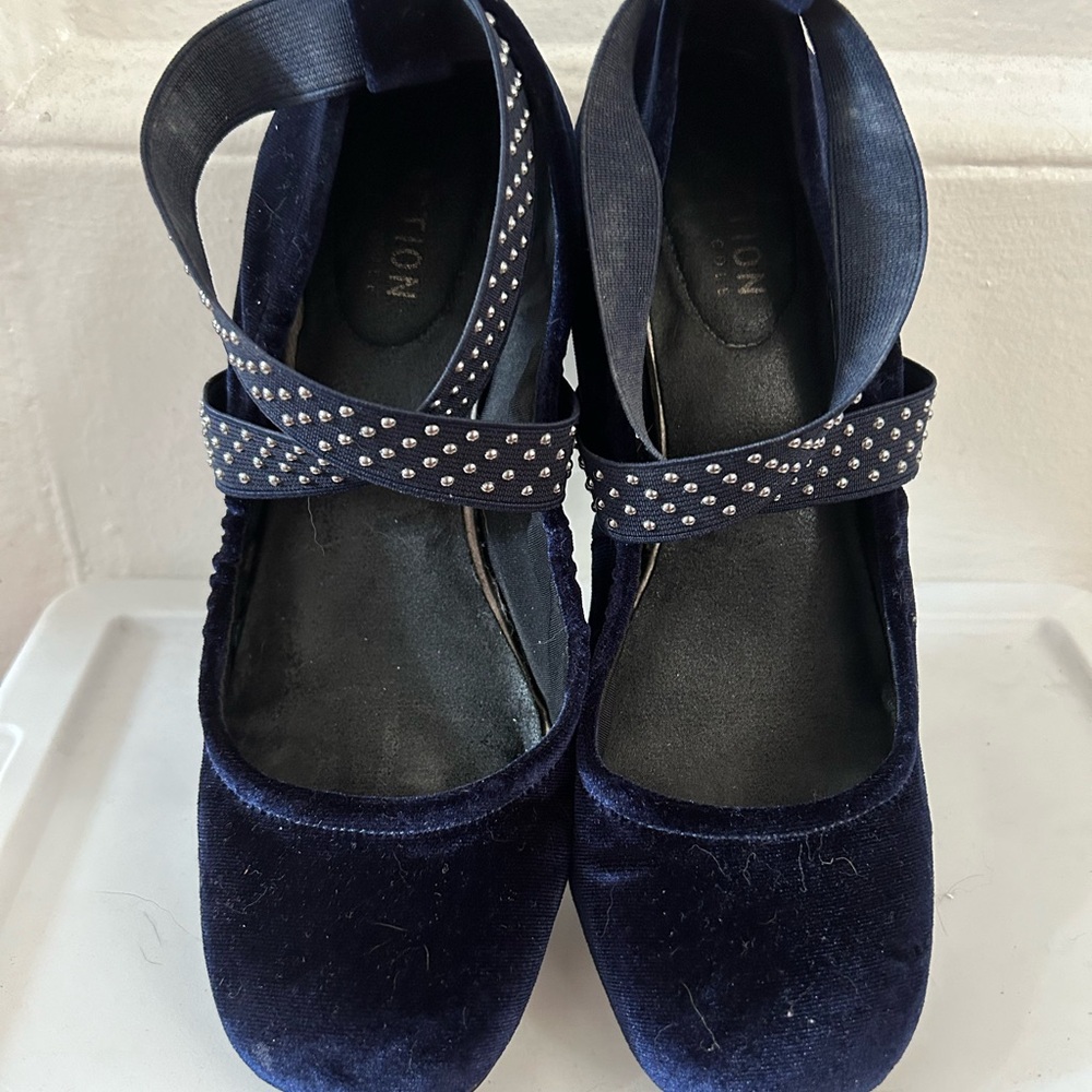 Kenneth Cole flats